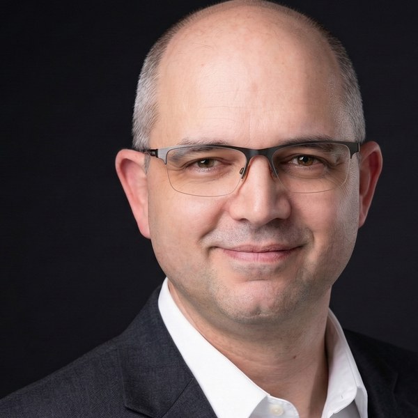 Portrait of Rob Fuller